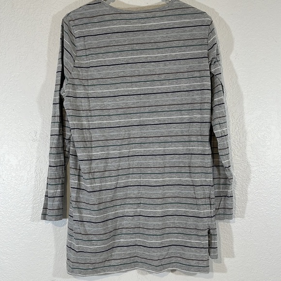 SERRA Stripe Long Sleeve High-low hemline with side slits
Top Size Large - Picture 3 of 5